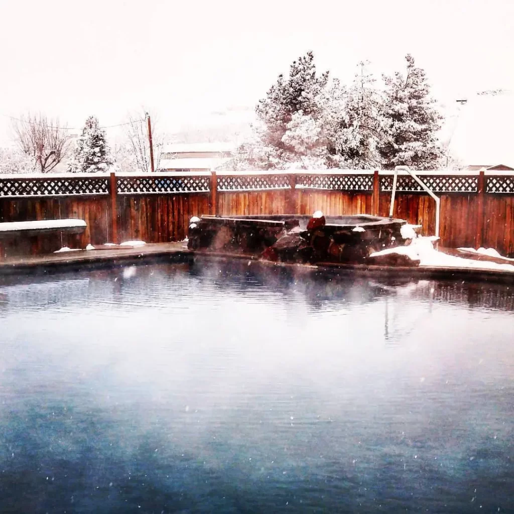 mundo hotsprings lodging