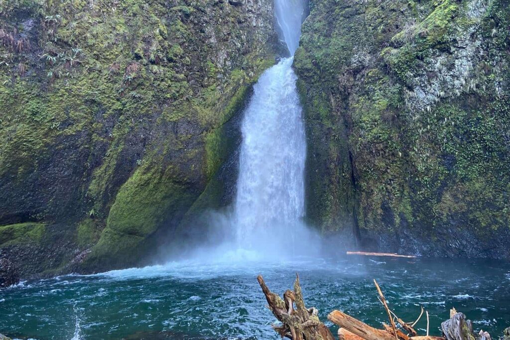 Punch Bowl Falls
