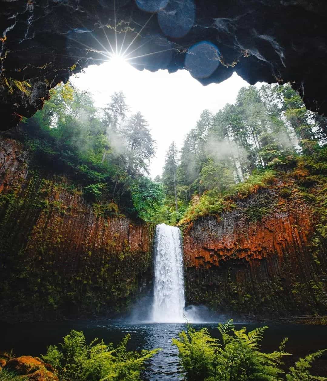 waterfalls in Oregon